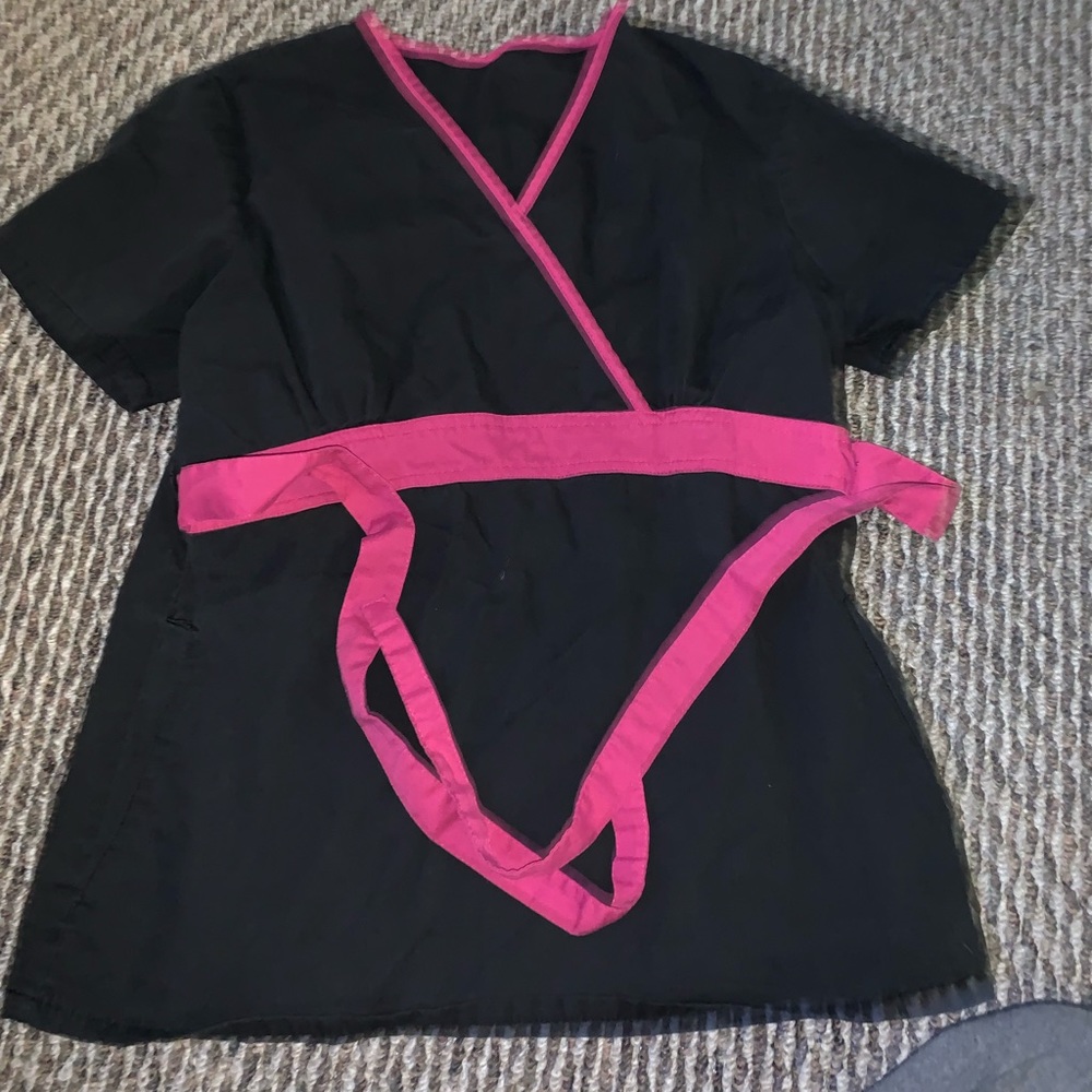 Scrub top